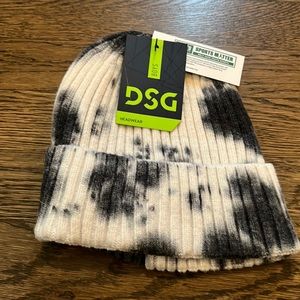 Tie dye black and white beanie
